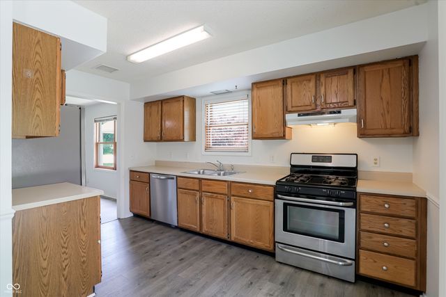 7726 Orchard Village Drive, Indianapolis, IN 46217