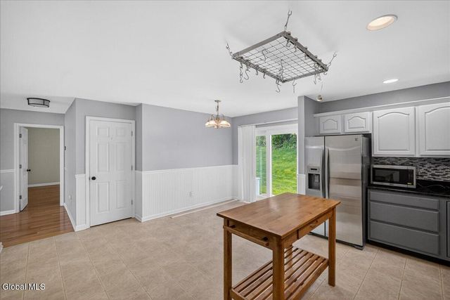 23 Victoria Way, Albany, NY 12209