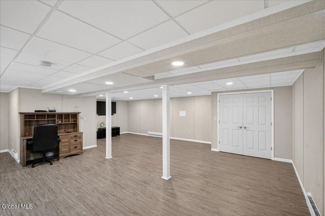 23 Victoria Way, Albany, NY 12209