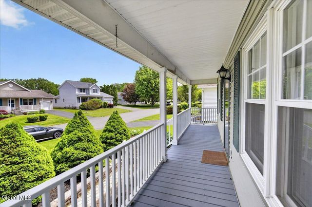 23 Victoria Way, Albany, NY 12209