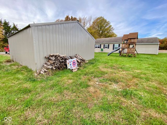 1740 S County Road 600 E, Butlerville, IN 47223
