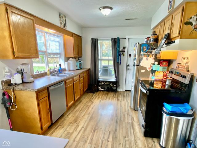 1740 S County Road 600 E, Butlerville, IN 47223