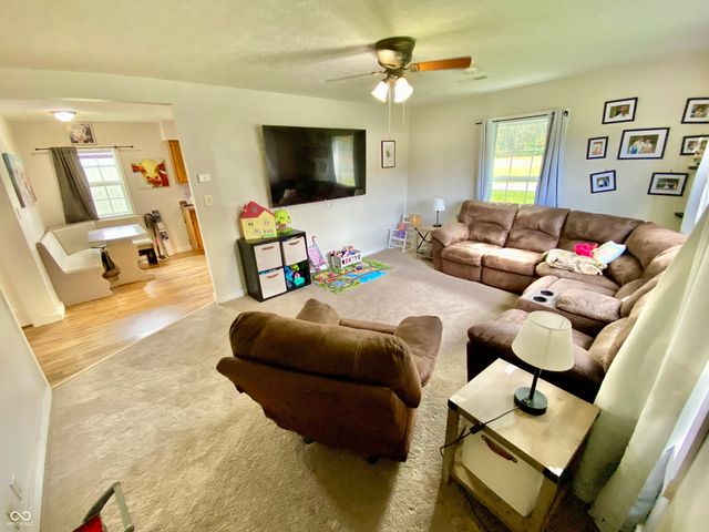 1740 S County Road 600 E, Butlerville, IN 47223