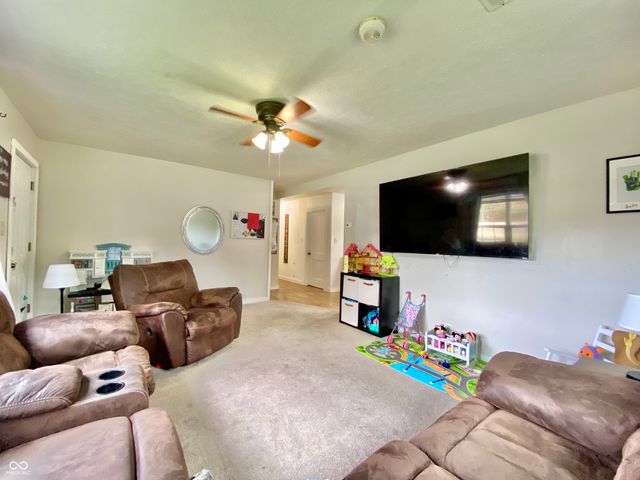 1740 S County Road 600 E, Butlerville, IN 47223