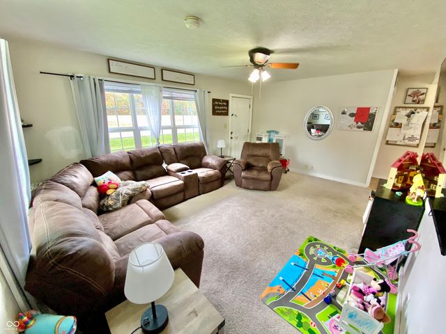 1740 S County Road 600 E, Butlerville, IN 47223