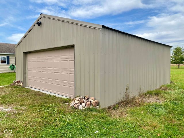 1740 S County Road 600 E, Butlerville, IN 47223