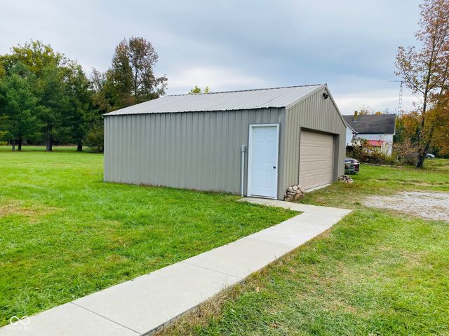 1740 S County Road 600 E, Butlerville, IN 47223