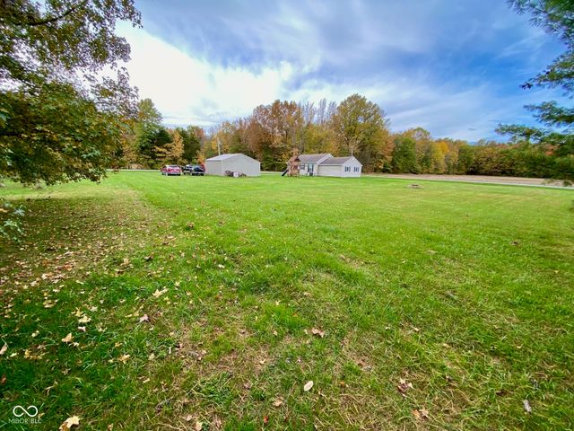 1740 S County Road 600 E, Butlerville, IN 47223