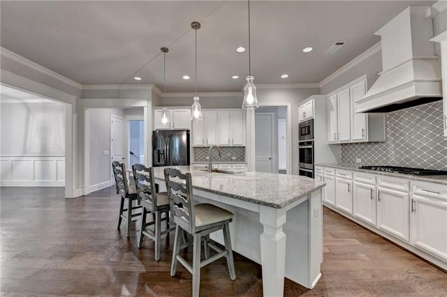 925 Settles Creek Way, Suwanee, GA 30024