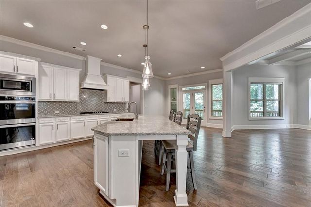 925 Settles Creek Way, Suwanee, GA 30024