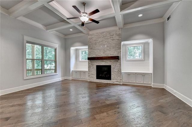 925 Settles Creek Way, Suwanee, GA 30024