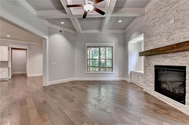 925 Settles Creek Way, Suwanee, GA 30024