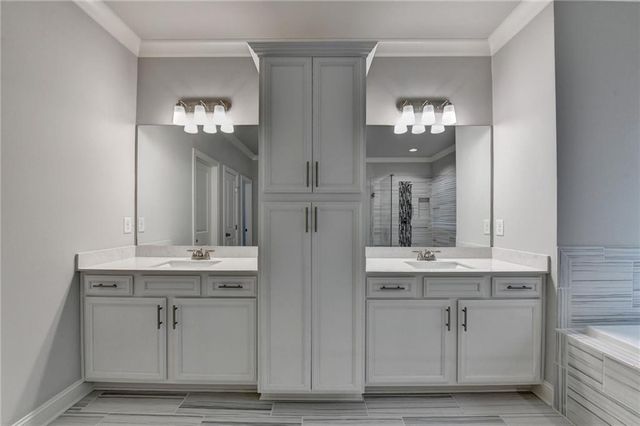 925 Settles Creek Way, Suwanee, GA 30024