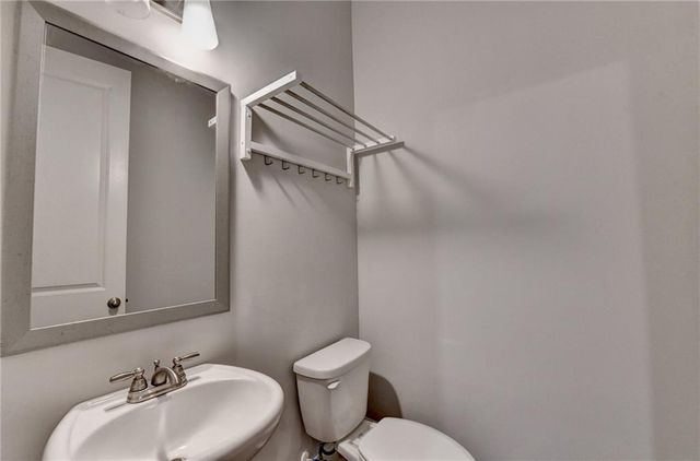 925 Settles Creek Way, Suwanee, GA 30024