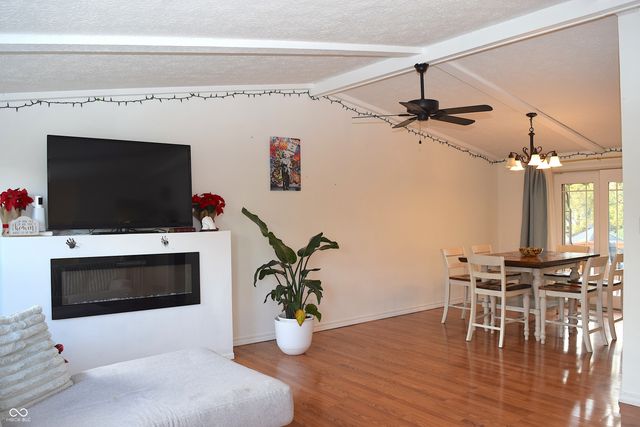 8059 Harvest Lane, Indianapolis, IN 46256