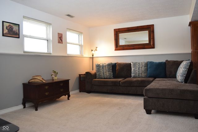 8059 Harvest Lane, Indianapolis, IN 46256