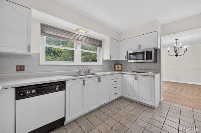 223 Trailtop Court, Chesterfield, MO 63017
