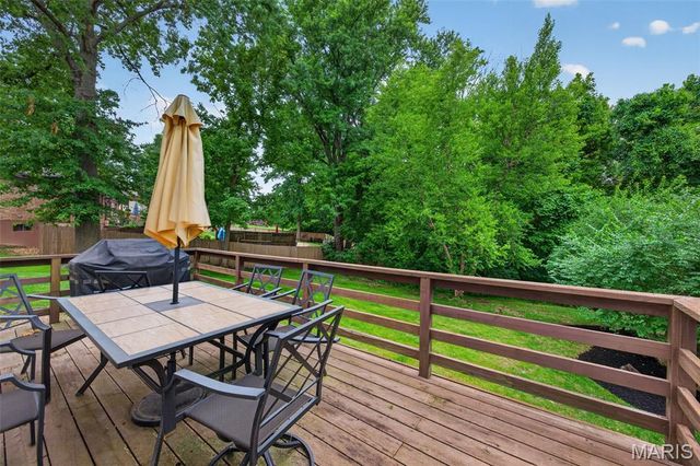 223 Trailtop Court, Chesterfield, MO 63017