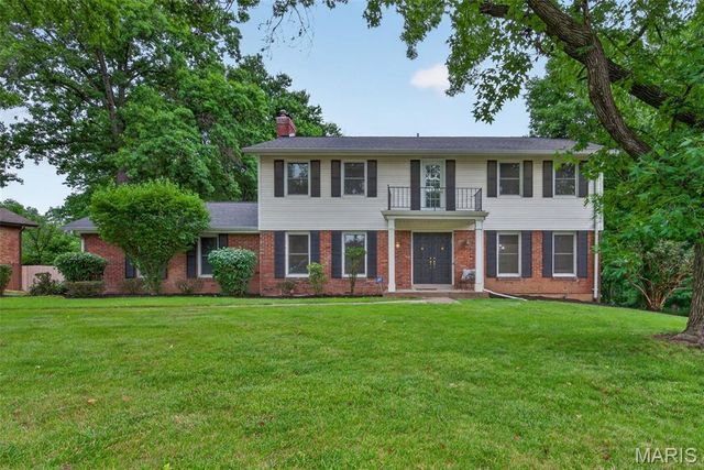 223 Trailtop Court, Chesterfield, MO 63017