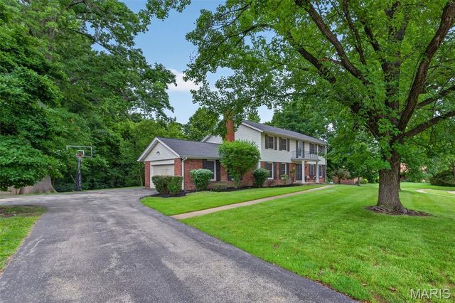 223 Trailtop Court, Chesterfield, MO 63017