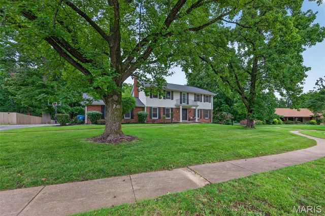 223 Trailtop Court, Chesterfield, MO 63017