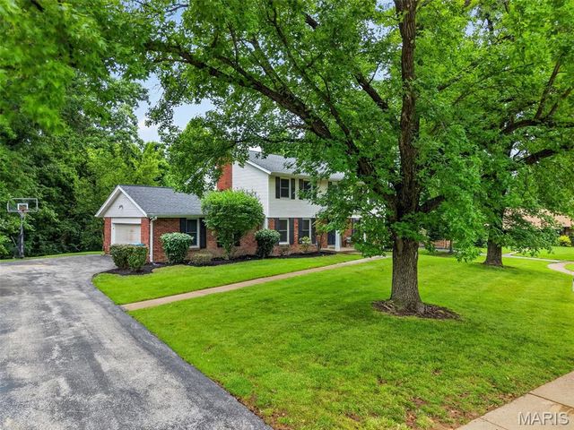 223 Trailtop Court, Chesterfield, MO 63017