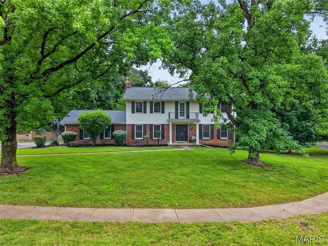 223 Trailtop Court, Chesterfield, MO 63017