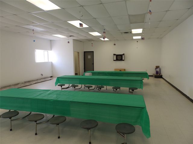 2005 Tile Factory Road, Palestine, TX 75801