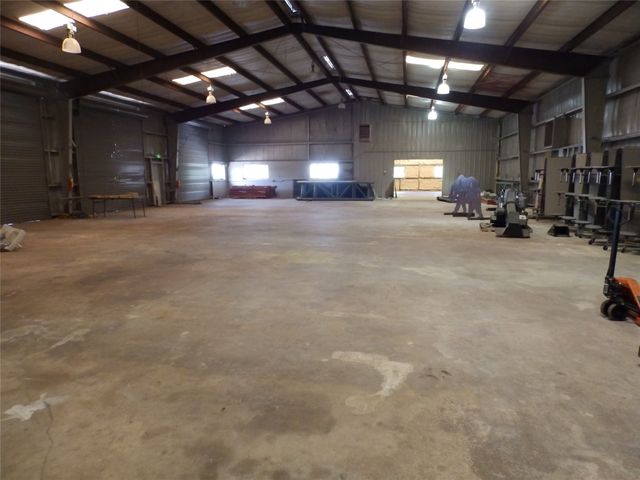 2005 Tile Factory Road, Palestine, TX 75801