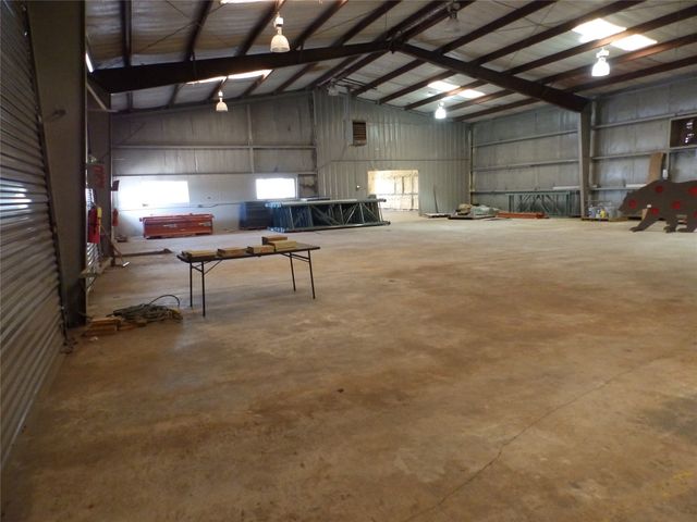 2005 Tile Factory Road, Palestine, TX 75801