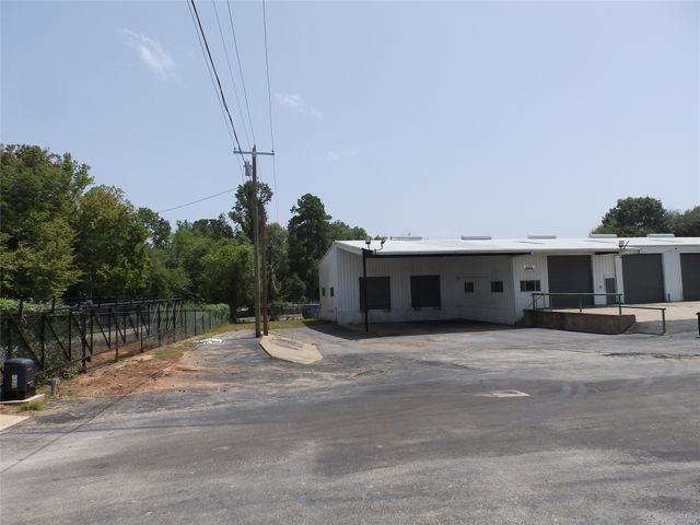 2005 Tile Factory Road, Palestine, TX 75801