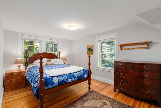 8 Avon Rd, Wellesley, MA 02482