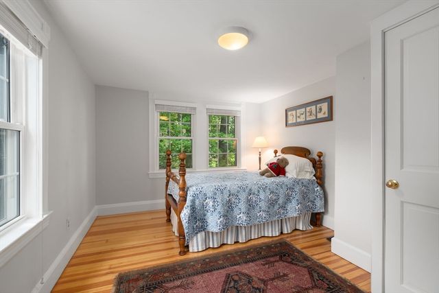 8 Avon Rd, Wellesley, MA 02482