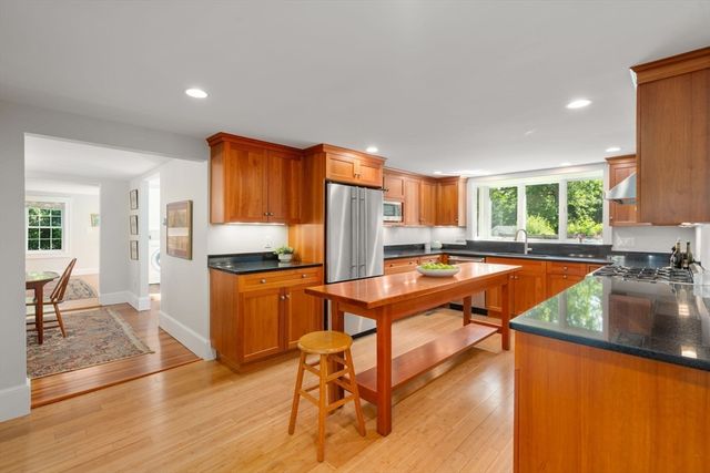 8 Avon Rd, Wellesley, MA 02482