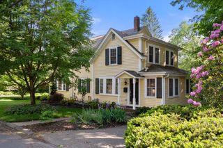 8 Avon Rd, Wellesley, MA 02482