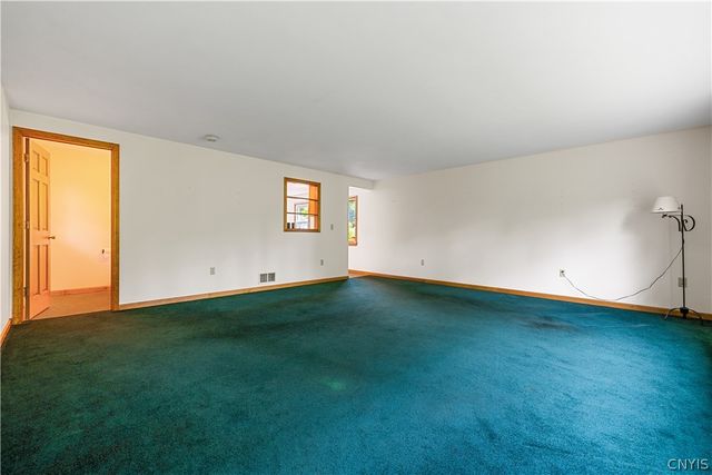 65 Sherrill Lane, New Hartford, NY 13413
