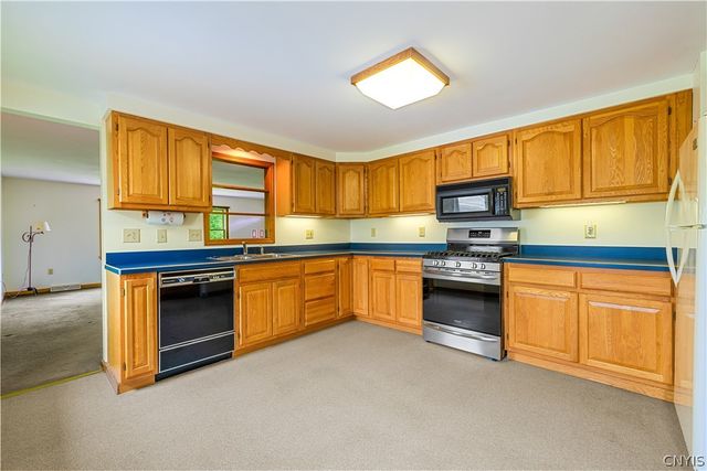 65 Sherrill Lane, New Hartford, NY 13413