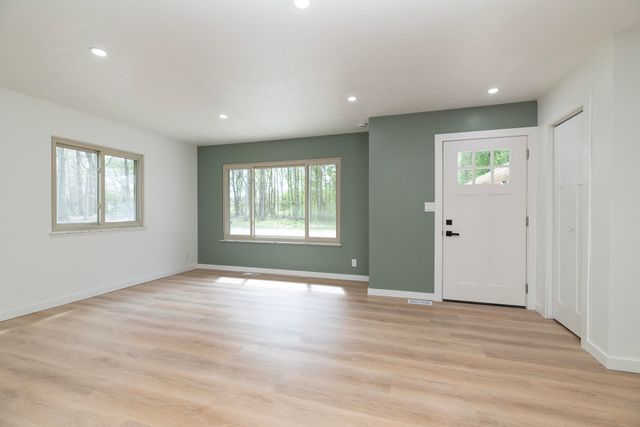 38338 64th Avenue, Paw Paw Twp, MI 49079