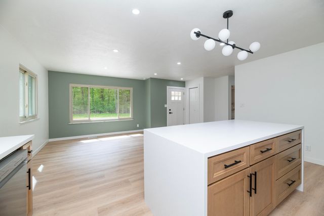 38338 64th Avenue, Paw Paw Twp, MI 49079
