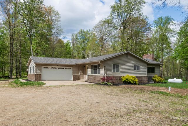 38338 64th Avenue, Paw Paw Twp, MI 49079