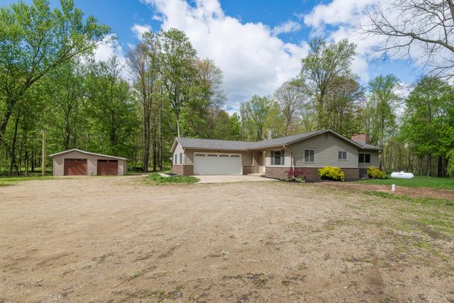 38338 64th Avenue, Paw Paw Twp, MI 49079