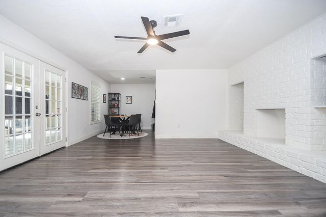 11443 Newbrook Drive, Houston, TX 77072