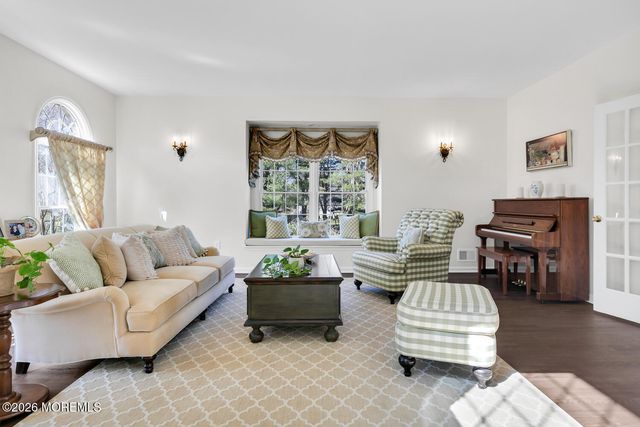 6 Pheasant Road, Colts Neck, NJ 07722