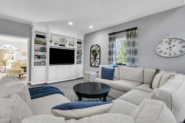 6 Pheasant Road, Colts Neck, NJ 07722