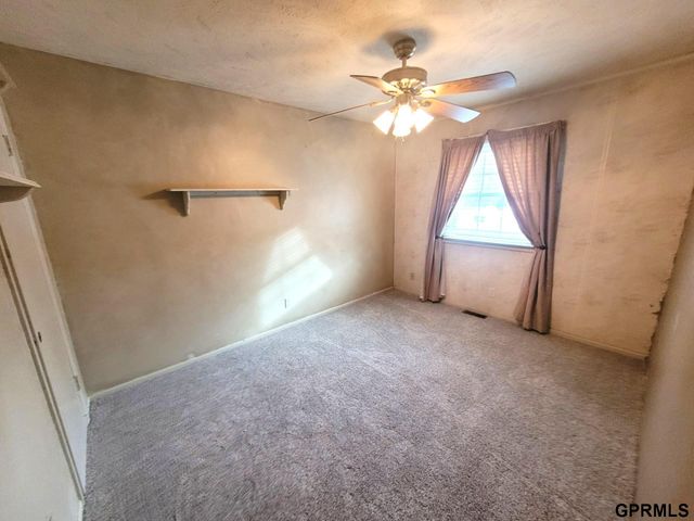 410 Robinson Avenue, Bellevue, NE 68005