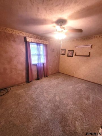 410 Robinson Avenue, Bellevue, NE 68005