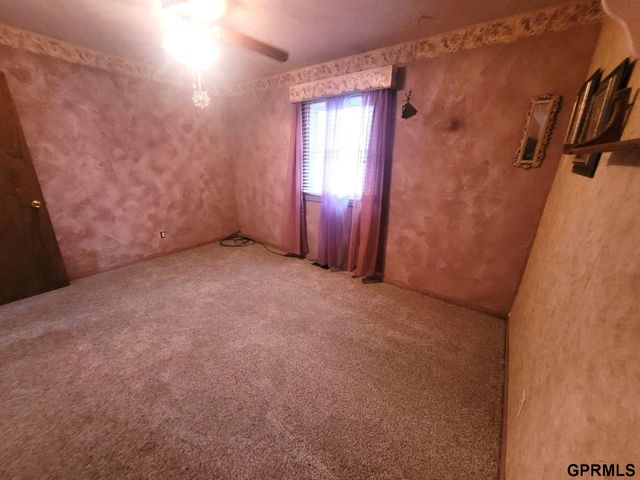 410 Robinson Avenue, Bellevue, NE 68005