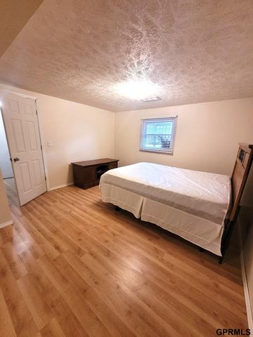 410 Robinson Avenue, Bellevue, NE 68005