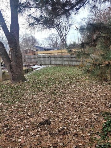 410 Robinson Avenue, Bellevue, NE 68005