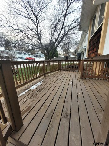 410 Robinson Avenue, Bellevue, NE 68005